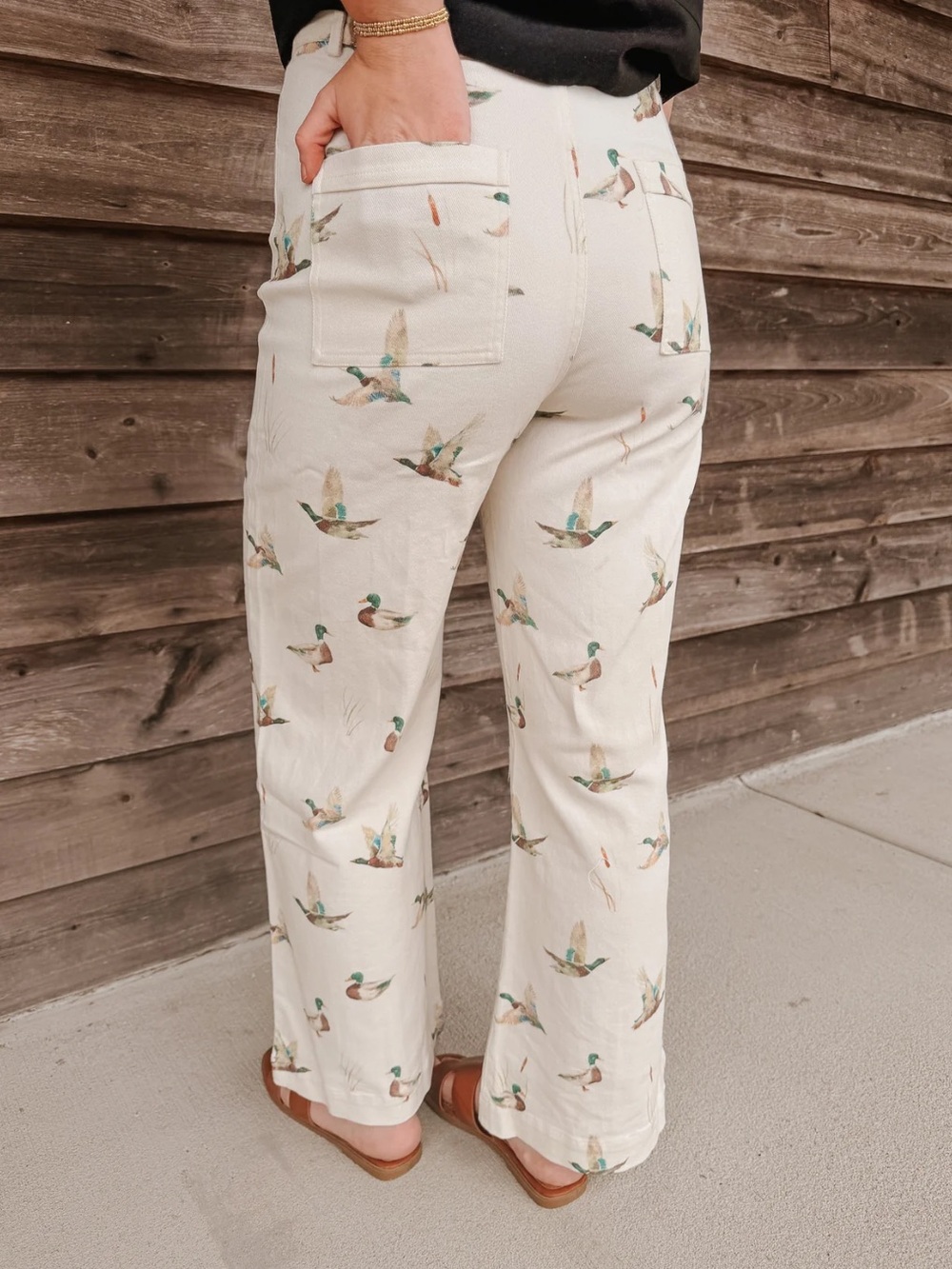 Mallard Stretch Denim Wide Leg Jeans in Ivory - Picture 3 of 8